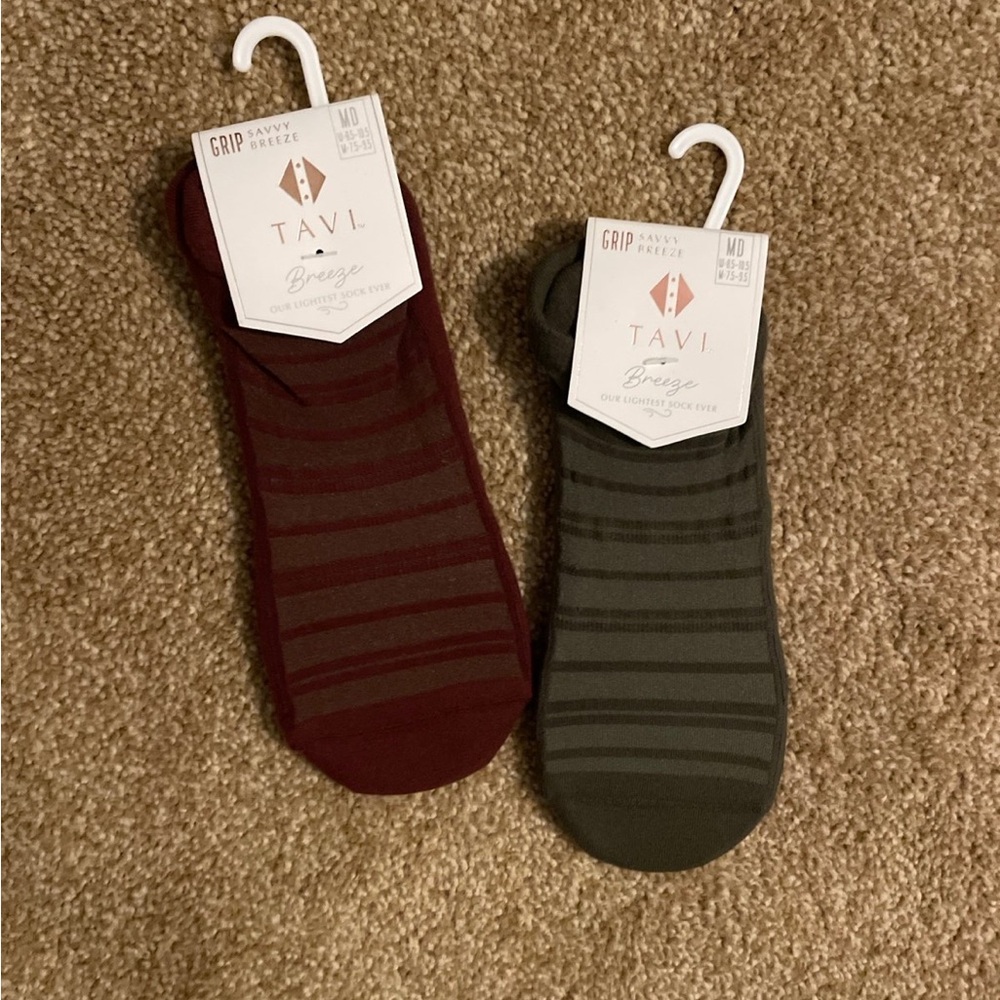 Tavi savvy breeze grippy socks